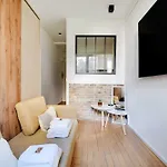 Authentic - 2p - Plaine-monceau Daire Paris